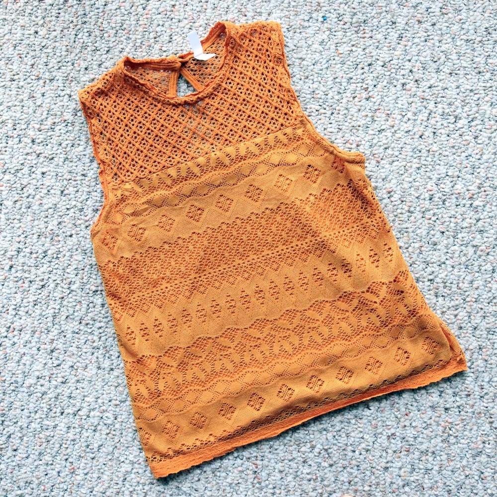 ⚡FLASH SALE⚡Small Xhilaration Crocheted Tank